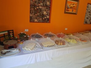 Bao gồm bữa sáng buffet hàng ngày 