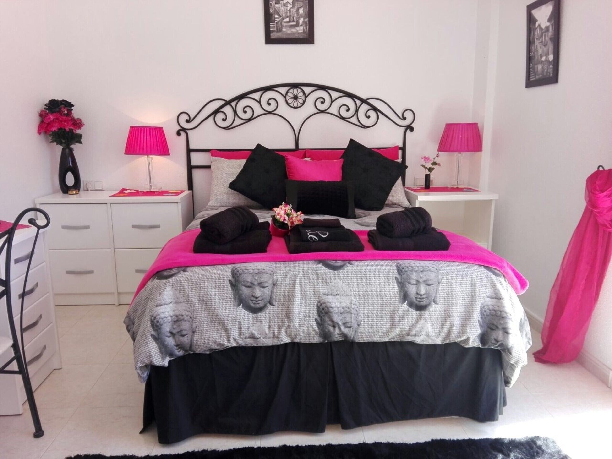 3 Bed Villa with communal family pool, Latinos Cuidad Quesada, Alicante