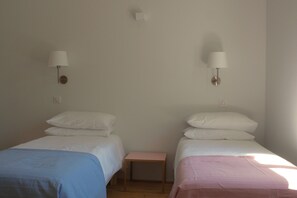 4 bedrooms, iron/ironing board, travel cot, free WiFi