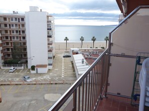 Property grounds - FIRST LINE SEA APARTMENT (Rosas)