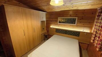 2 Schlafzimmer, Bügeleisen/Bügelbrett, kostenloses WLAN