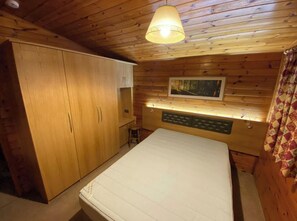 2 camere, ferro/asse da stiro, Wi-Fi gratuito