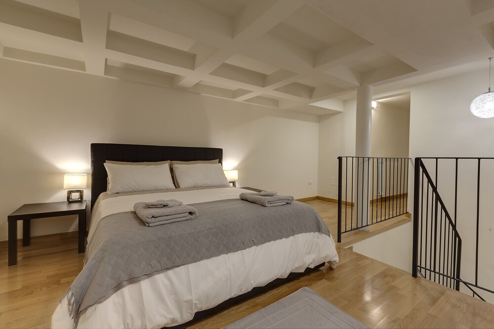 Excellent option for families / groups 3 bedrooms 3 bathrooms Parking Air Conditioning