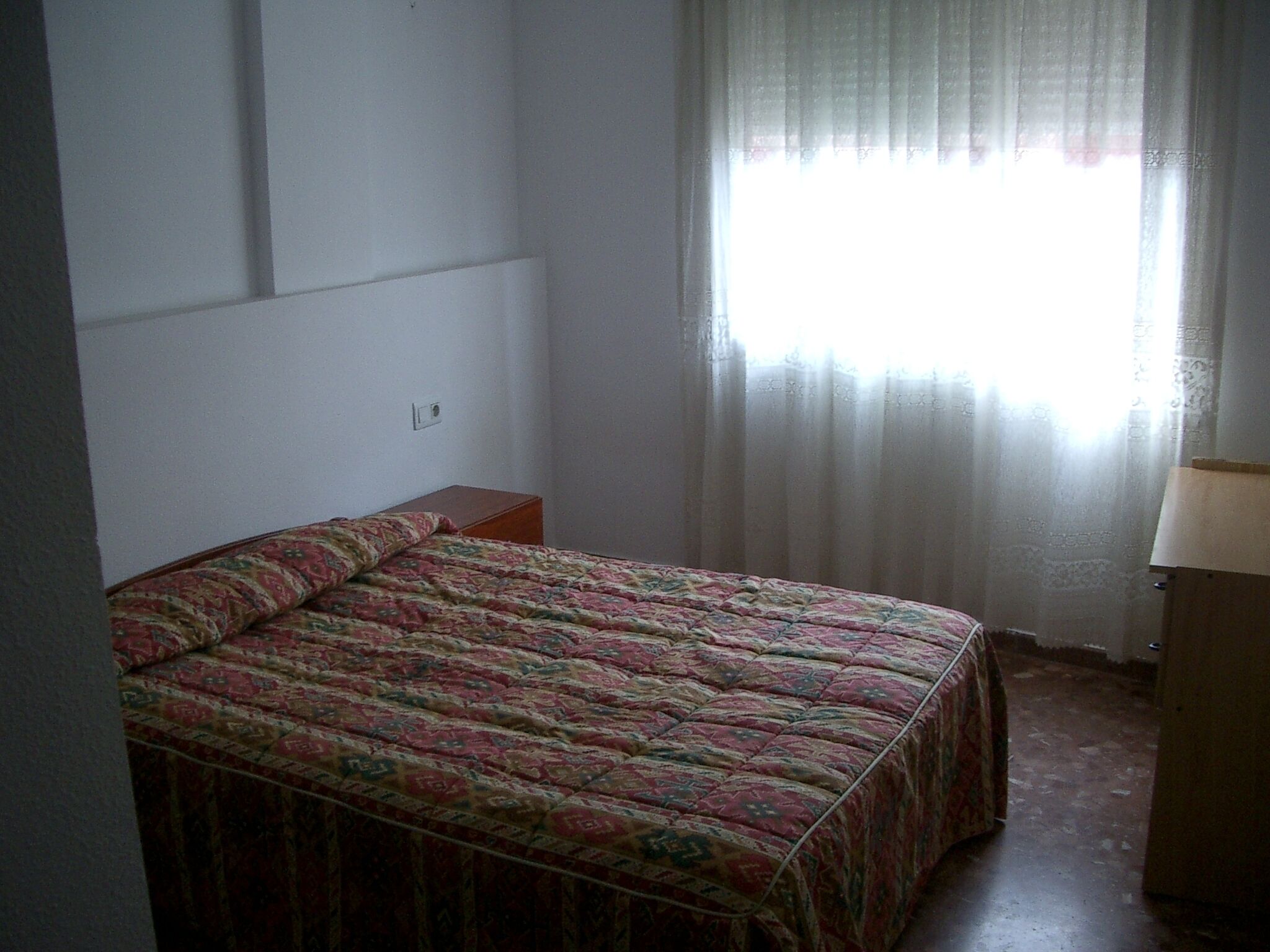 4 slaapkamers, een strijkplank/strijkijzer, wifi, beddengoed