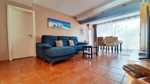 Smart TV, lettore DVD, libri