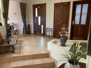 Interior - Tranquil and secluded Eco-friendly villa with pool and large grounds, Algarve (São Bartolomeu de Messines)