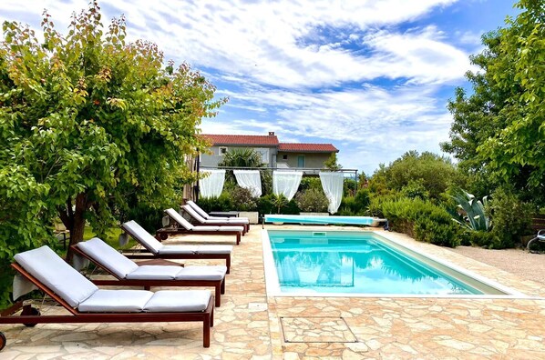 Outdoor pool, a heated pool