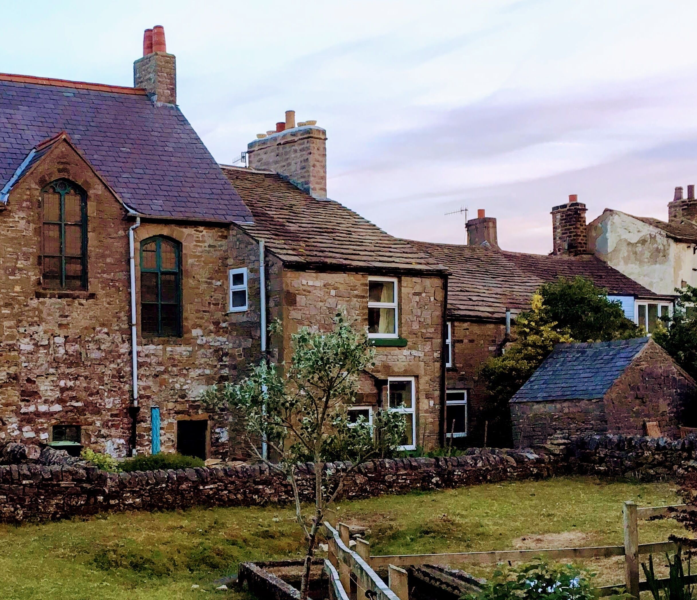 Smithy Cottage; comfortable 18th Century Cottage. In the Peak District Park