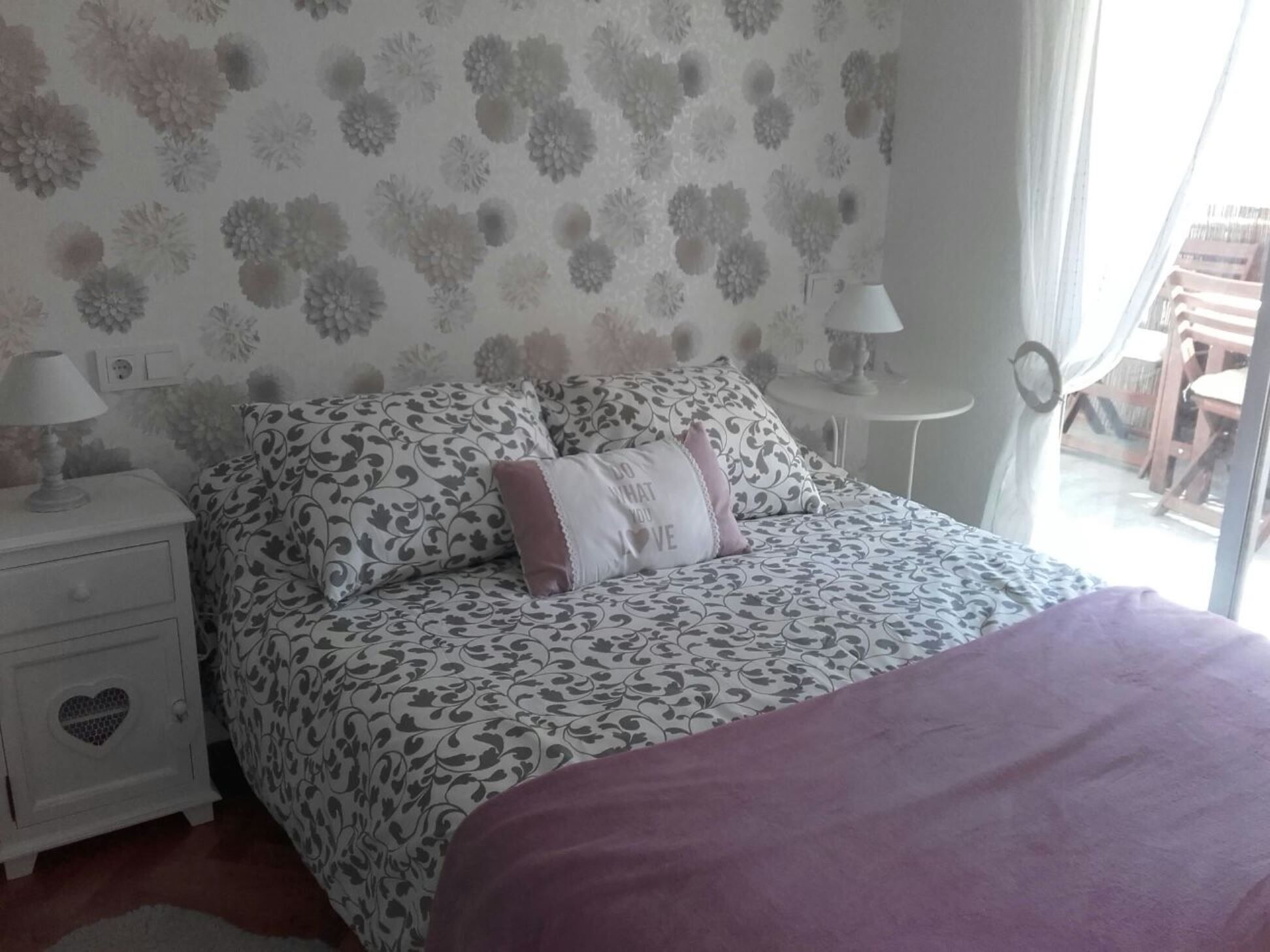 Beautiful newly renovated downtown apartment with terrace and 3 bedrooms