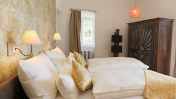 Deluxe Double Room | Individually decorated, individually furnished, desk, soundproofing