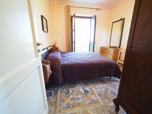 3 habitaciones, tabla de planchar con plancha y wifi gratis 