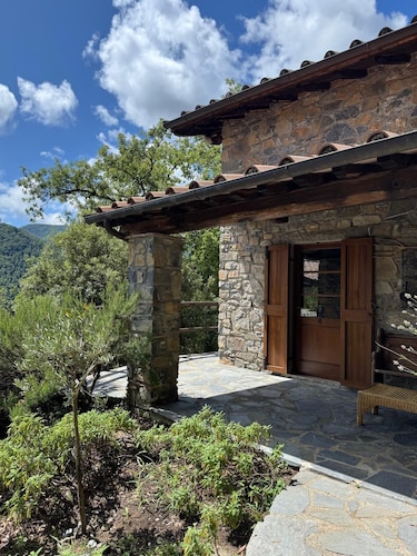 Tagoli: A Peaceful Tuscan Escape with Pool & Breathtaking Views