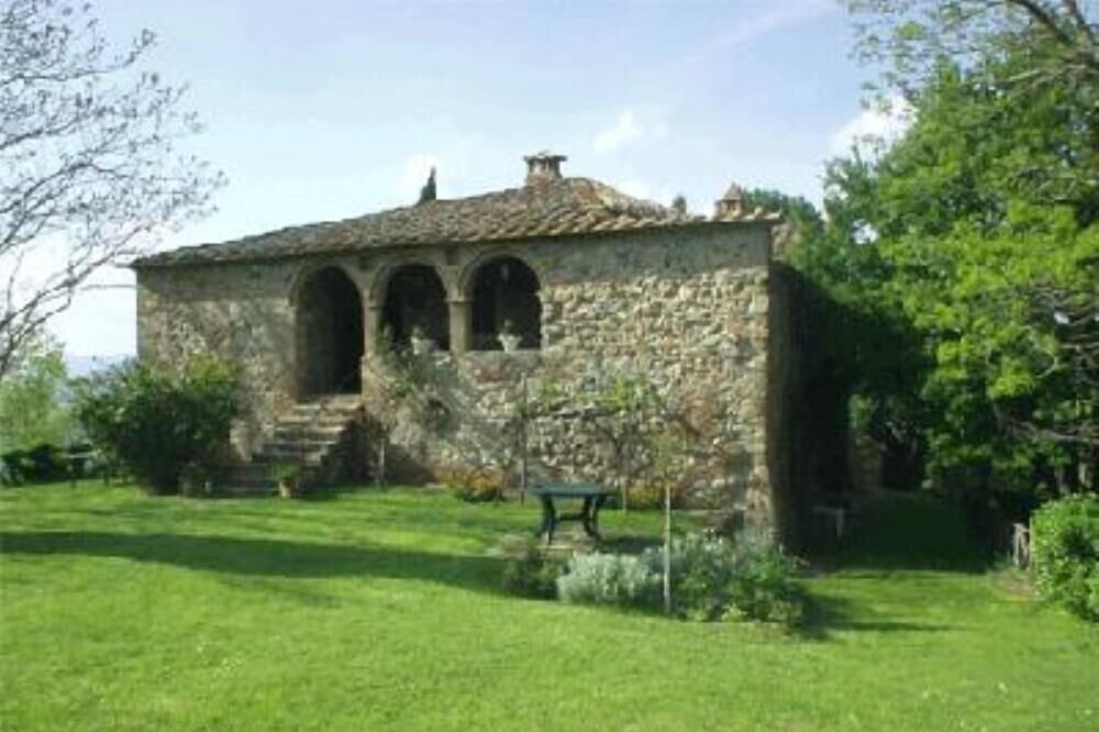 A Romantic Villa in the Heart of Tuscany