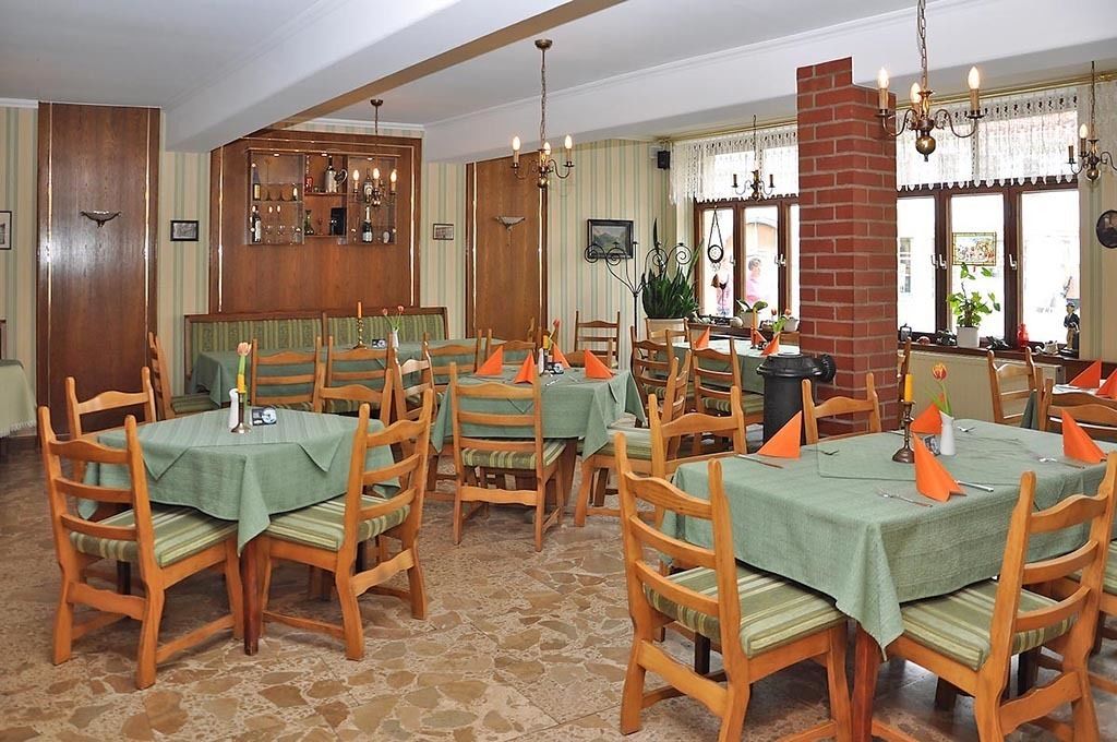 每日供應自助早餐 (每人 EUR10.00)