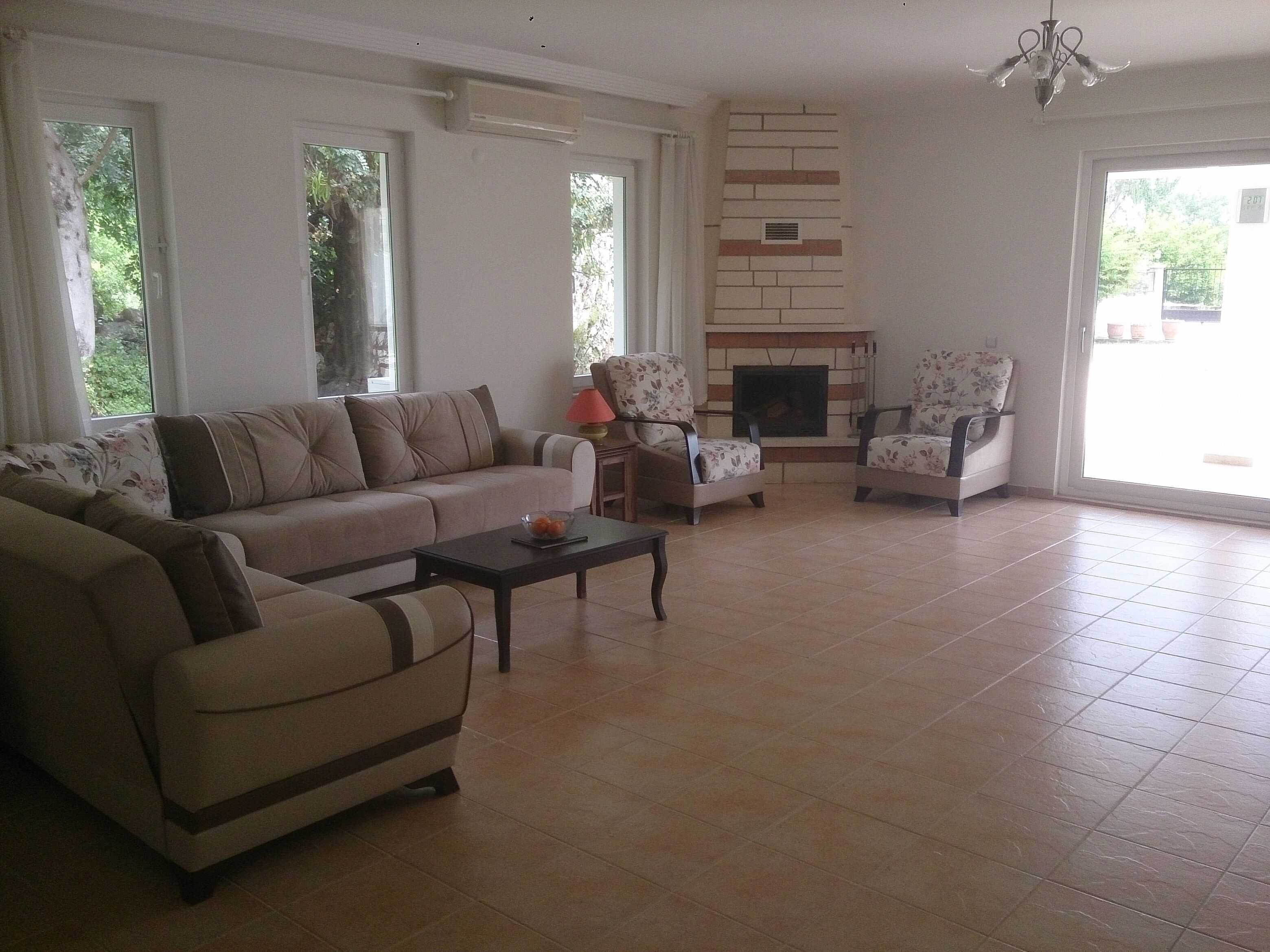 Fully Air-Conditioned Luxury Villa With Heated Private Pool