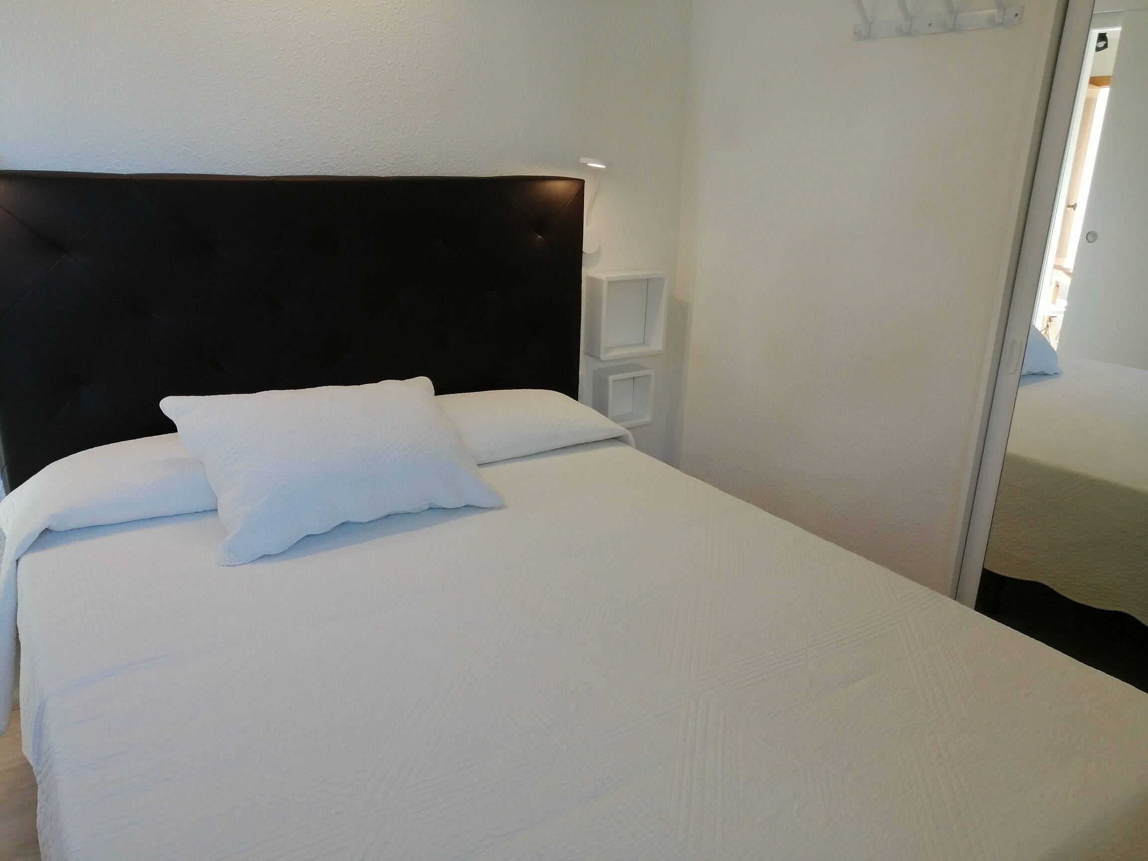 Apartment Pueblo de Mogro with terrace, pool and garden-Beach- near Santander