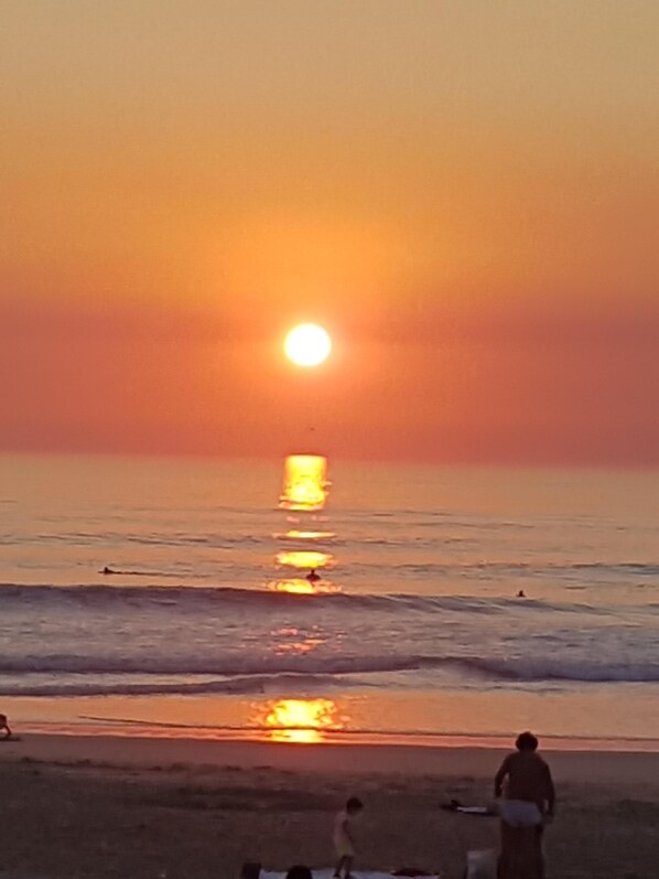 Perto da praia, toalhas de praia 