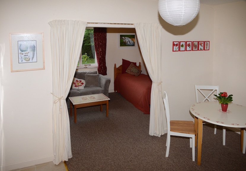 The Granary At French Mill: Charming Cottage Set In Extensive Garden With Stream - Hampshire
