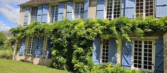  House with character:  fenced garden, ideal for familly