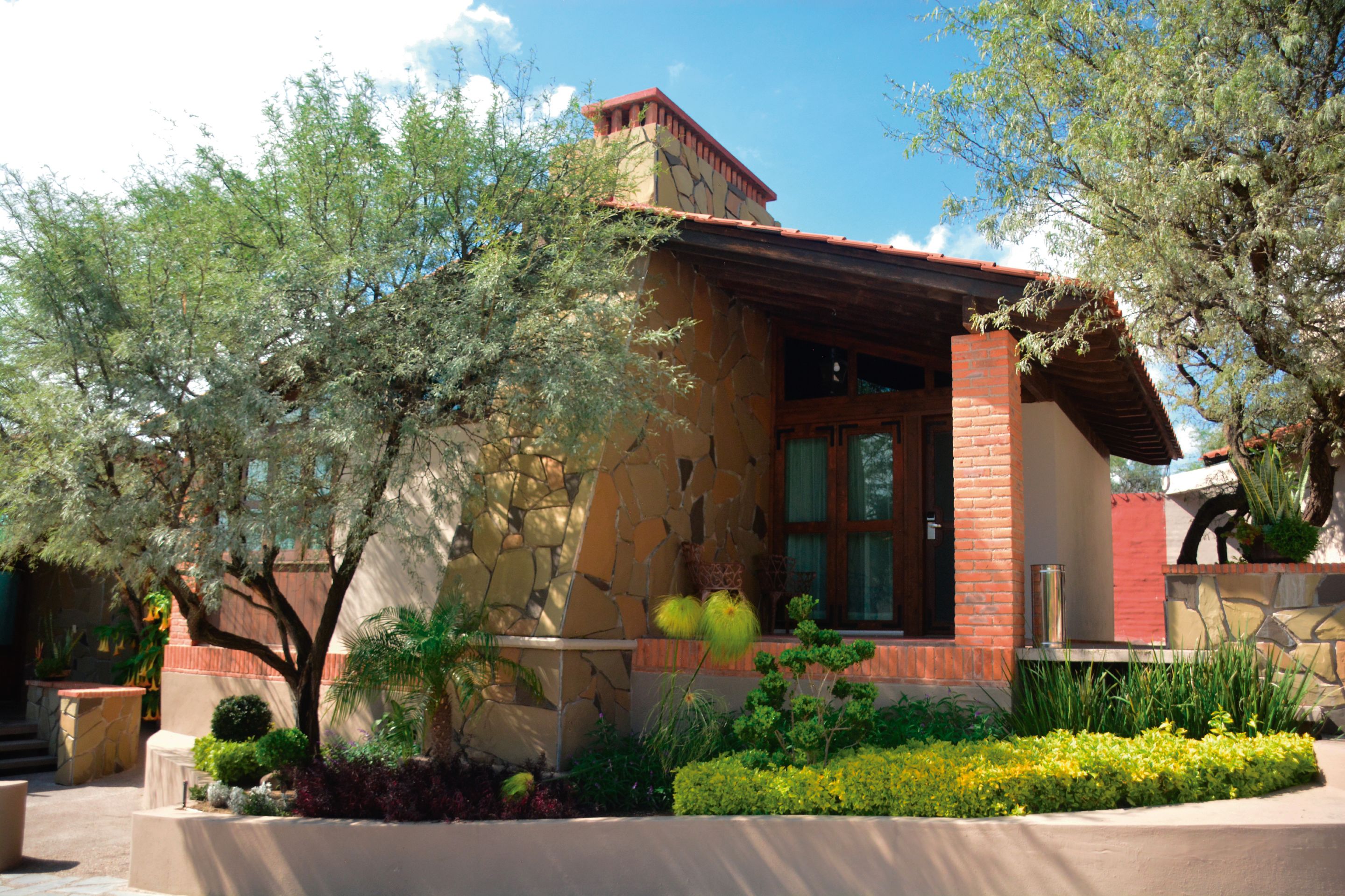 Suite Deluxe, 1 très grand lit, non-fumeurs | Coffres-forts dans les chambres, rideaux occultants