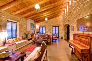 Interior - Alexis Villa, Serene Escape with mesmerising views
 (Rethymnon)