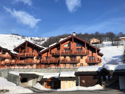 Ski-in/ski-out chalet with fantastic views