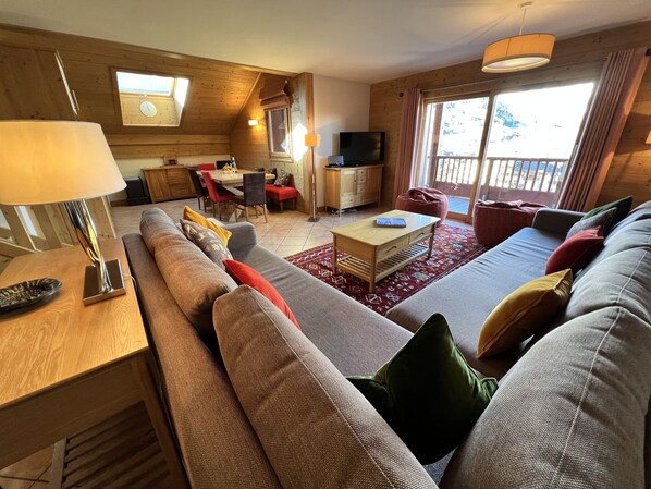 TV, DVD player, stereo