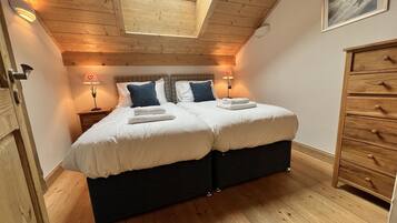 4 dormitorios, tabla de planchar con plancha, wifi y ropa de cama