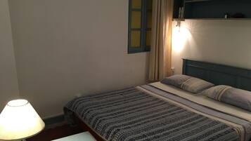 3 bedrooms, in-room safe, iron/ironing board, travel crib