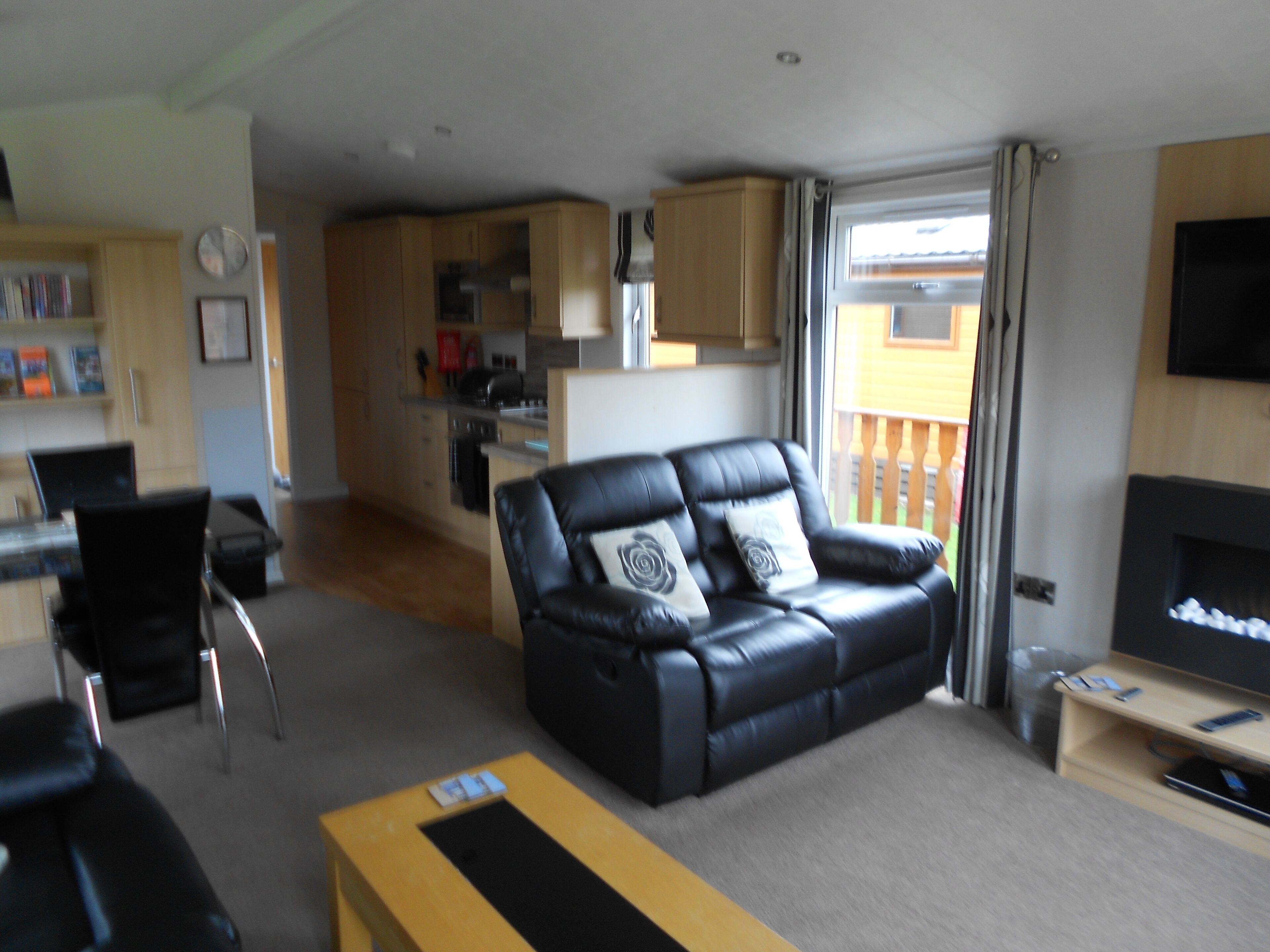 2 Bedroom lodge with leisure facilities, ideal for families, pets considered