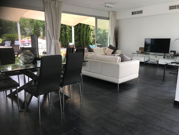 Interior - Modern Villa, GreatLocation 100m to Sea/Beach,  Private Pool+Garden, WIFI (Port Des Torrent)