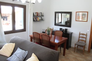 Smart TV, DVD player, ping pong, books - Villa-Chalet with private pool, POOLSIDE BARBECUE (Manacor)