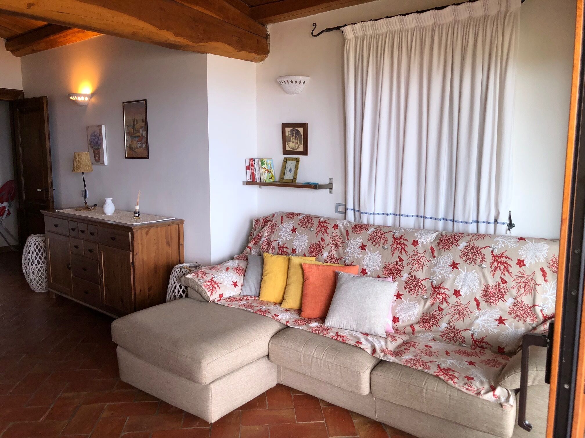 San Teodoro: Villa with swimming pool, just 100 meters from the sea,