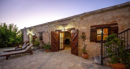 Traditional Stone Built Holiday Villa in Walled Courtyard with Private Pool