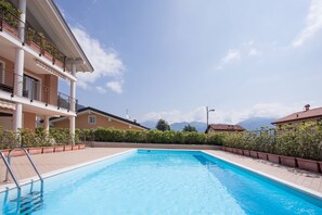 The pool here at "VECCHIA LUNA APARTMENT, LENNO"