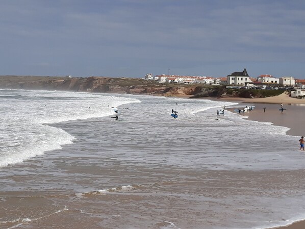 Sun loungers - Small and lovelly villa, in the center of Peniche, in a quiet zone, for 5 persons (Peniche)