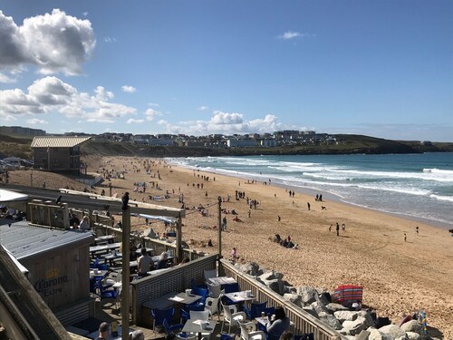 Beach view Town House,sea views,5 mins to beach ,free wifi,Family & pet friendly