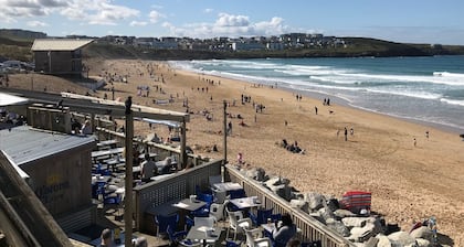Beach view Town House,sea views,5 mins to beach ,free wifi,Family & pet friendly