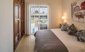 5 bedrooms, iron/ironing board, travel cot, free WiFi