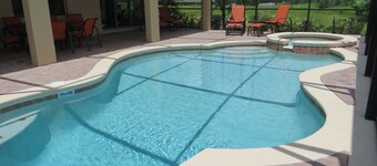 Beautiful Spacious Gated Modern Luxury Villa Overlooking Conservation Area 7BD6B