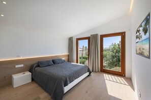 6 slaapkamers, een strijkplank/strijkijzer, gratis wifi, beddengoed
