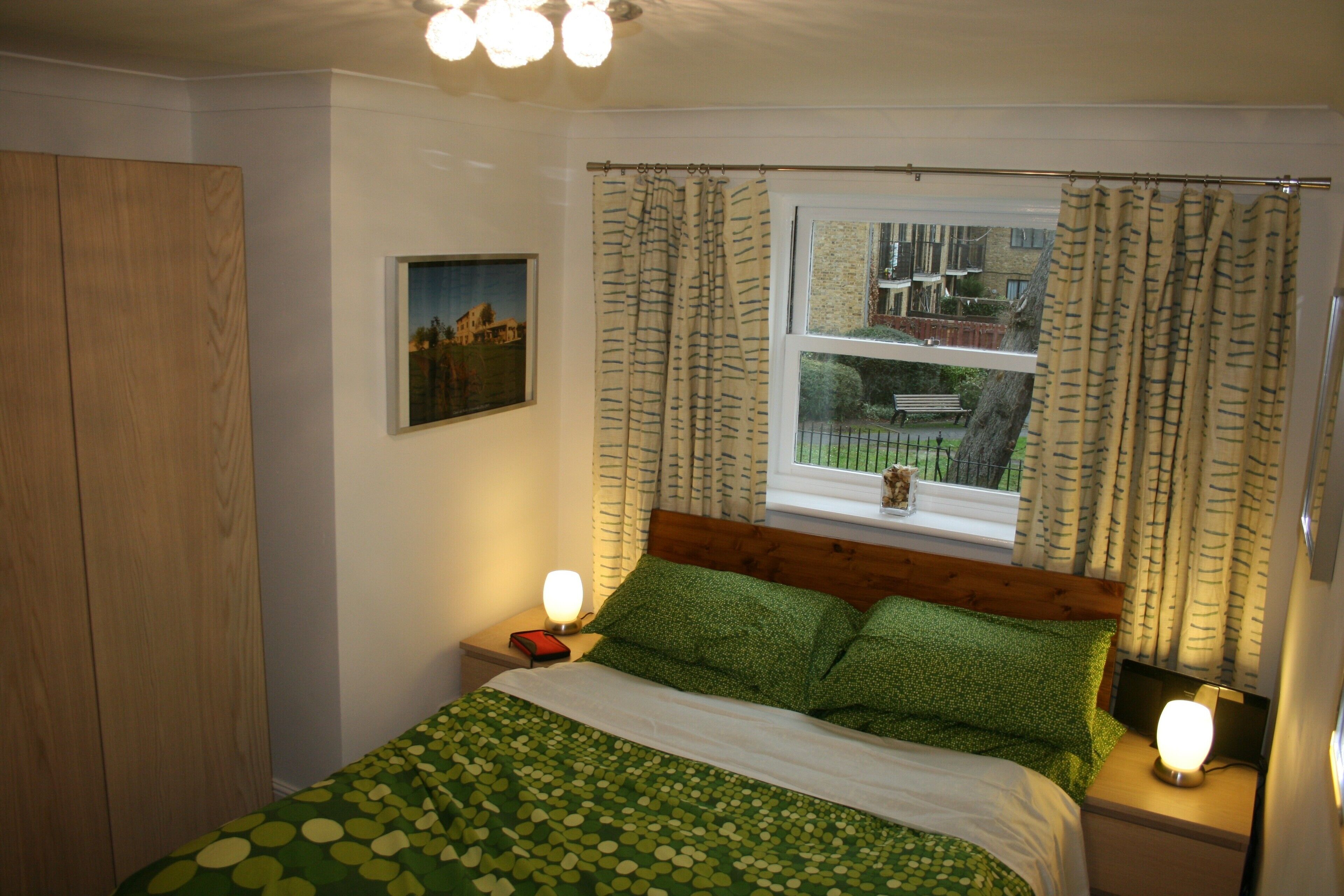 Highbury - great secure location, easy access to City and West End.