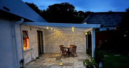 #Charming Killarney Cottage