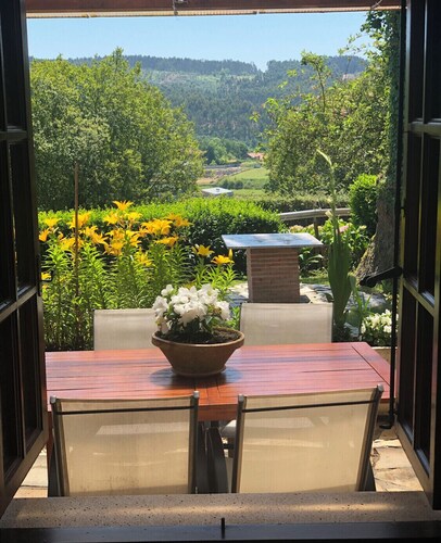 Oruna De Pielagos: Country Cottage / Gite - Santander