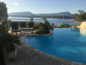 Piscine extérieure, piscine chauffée