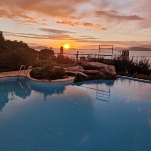Piscine extérieure, piscine chauffée