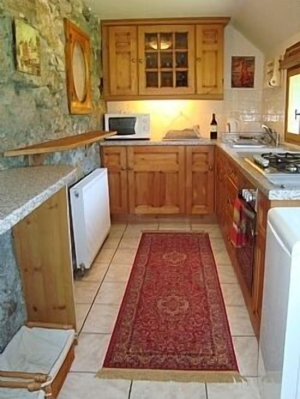 Farmhouse Gite In Beautiful Mountain Location, Heated Pool & Hot Tub.