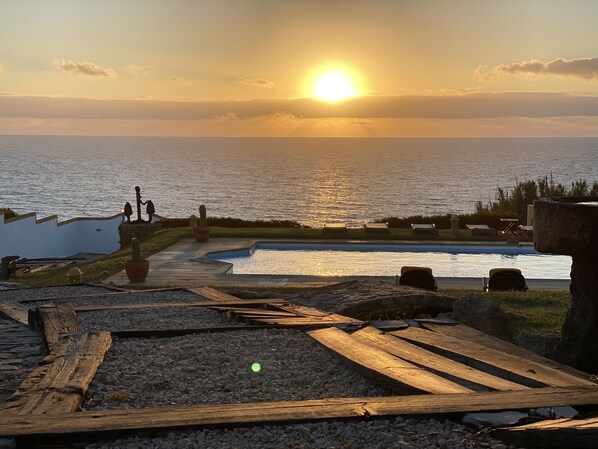 Piscine intérieure, piscine extérieure
