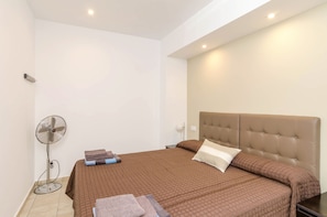 5 bedrooms, iron/ironing board, travel cot, WiFi