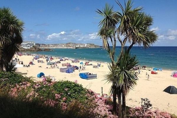 Porthminster beach less than 5 mins away !